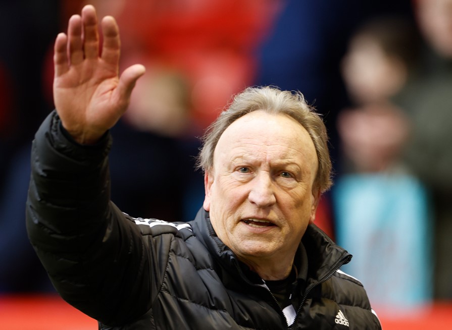 Neil Warnock ferdig etter bare 33 dager