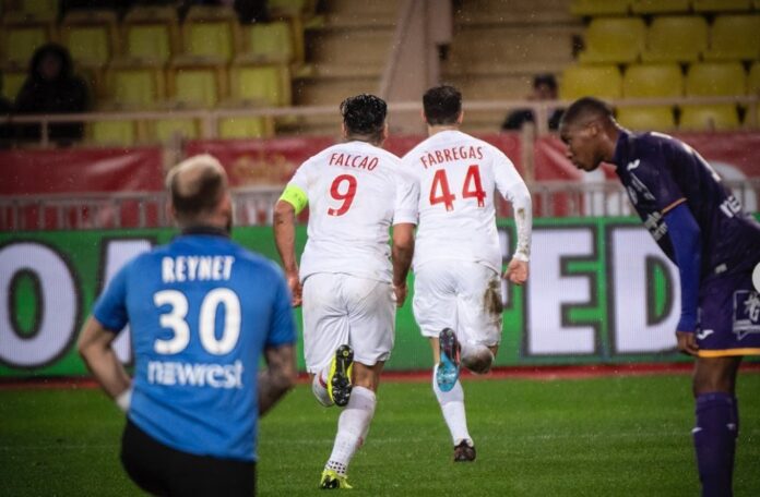 To gode venner Radamel Falcao og Cesc Fàbregas