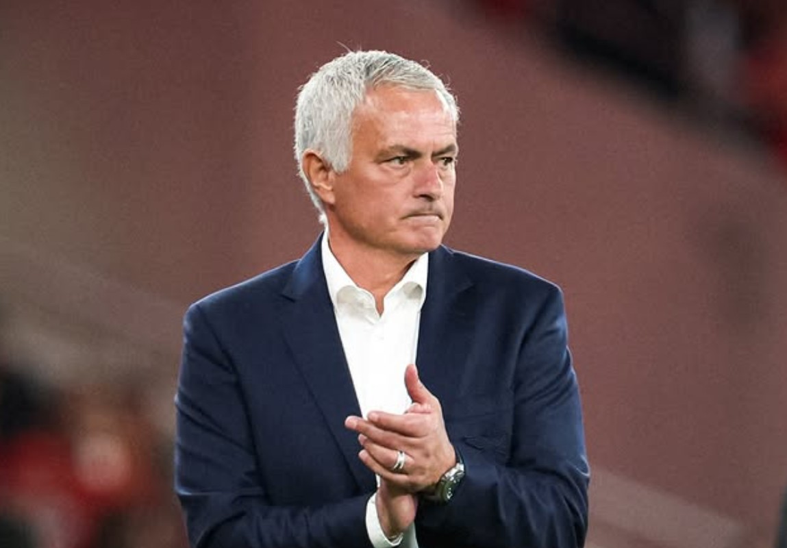 José Mourinho er kjøpt fri for gigantsum!